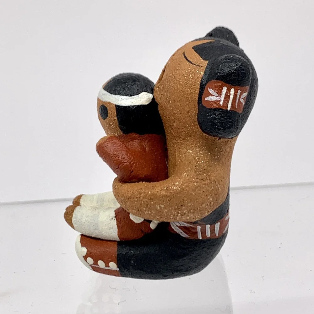 Taos Pueblo Cochiti Storyteller 2" Figure Child Margaret Quintana Clay Handmade - Picture 2 of 8